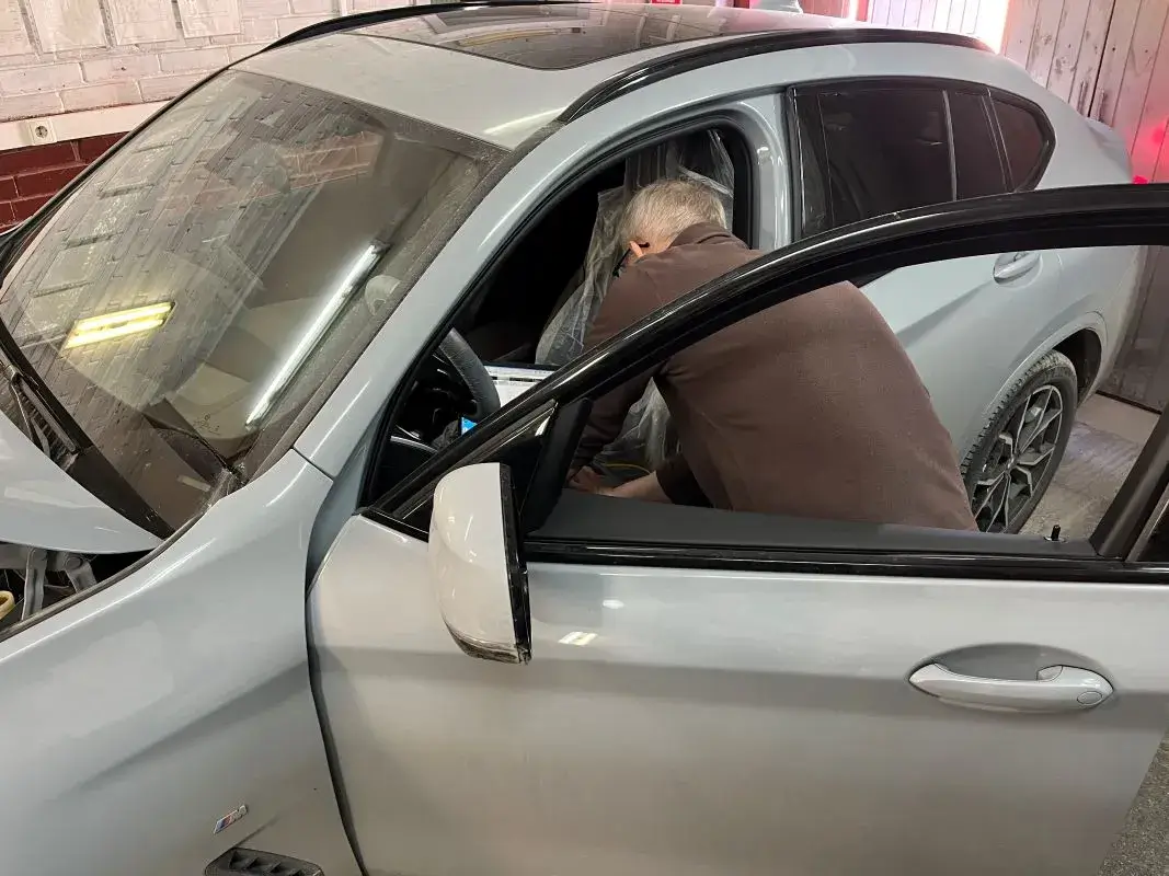 BMW X4. G02 LCI. 2023 год. Раздаточная коробка ATC 13-1. Заправочный объем 0,7 литра.